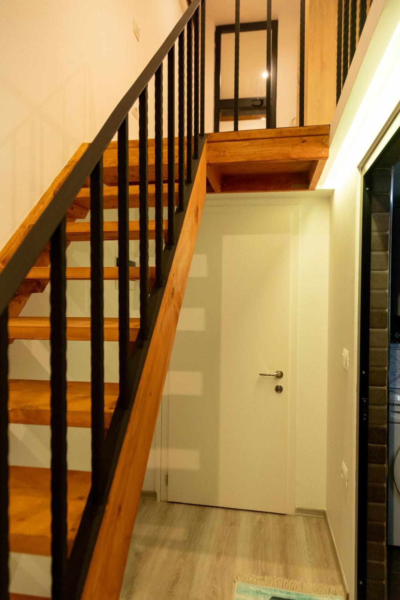 Cozy Loft-Blloku Downtown Ξενοδοχείο Τίρανα Εξωτερικό φωτογραφία